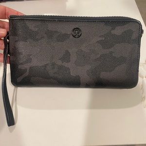 Lululemon clutch wallet with 2 zip closures  Gray camouflage
